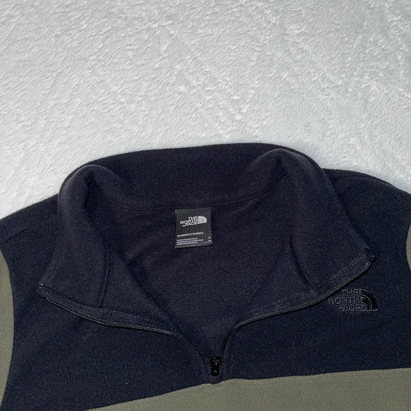 Pullover - Picture 3 of 3